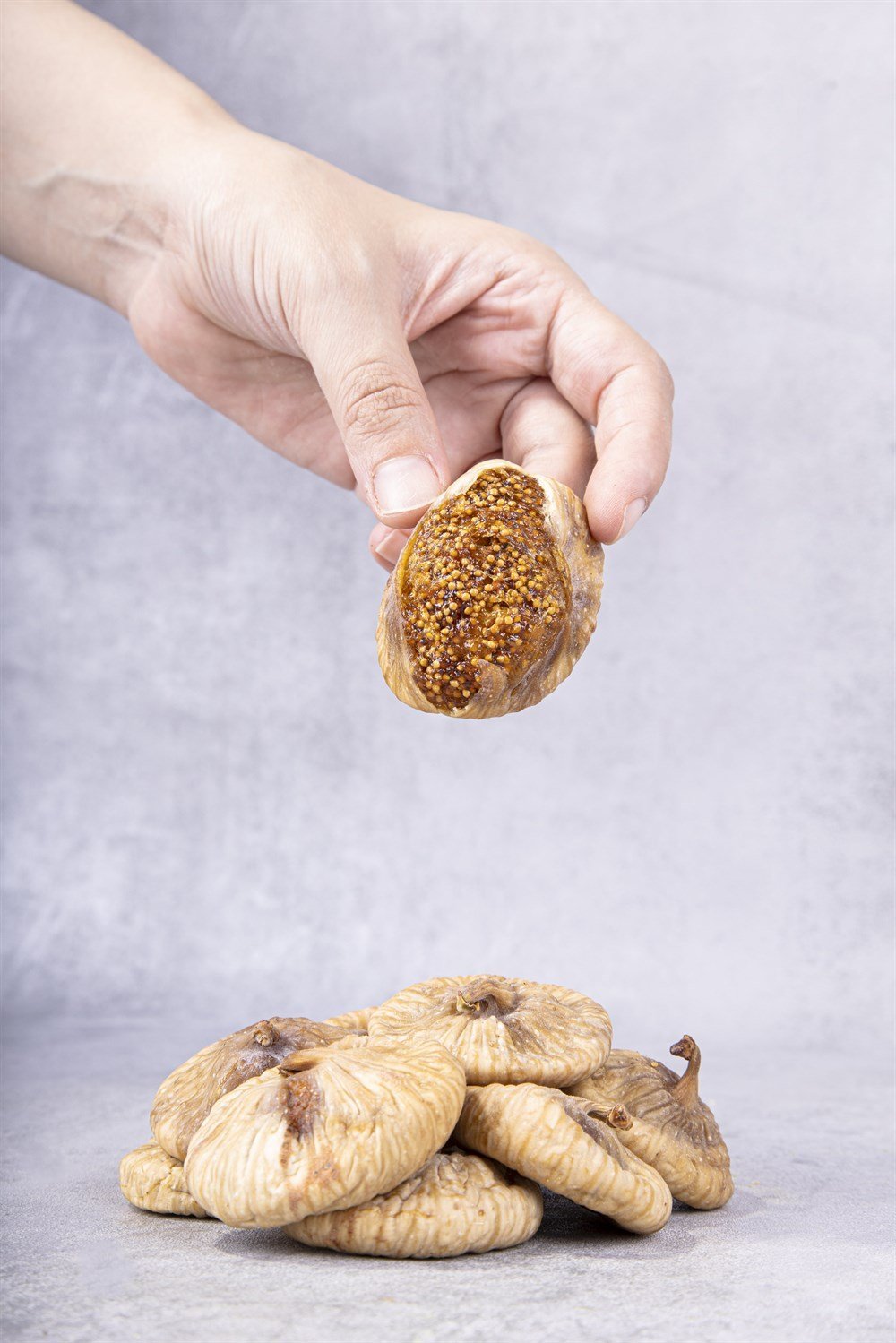 Tire Orta Boy Süzme Doğal Kuru Dağ İnciri 1 kg